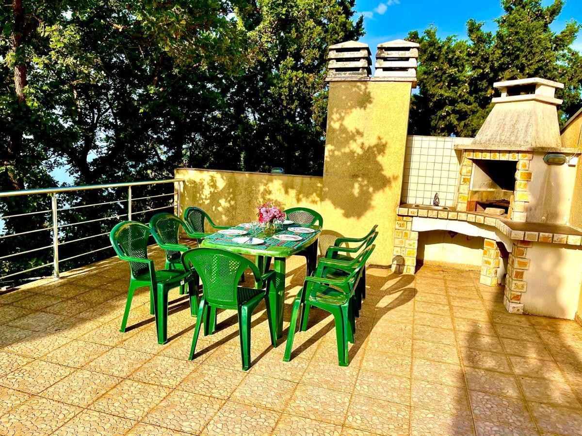Holiday Home Viko Сутоморе Экстерьер фото