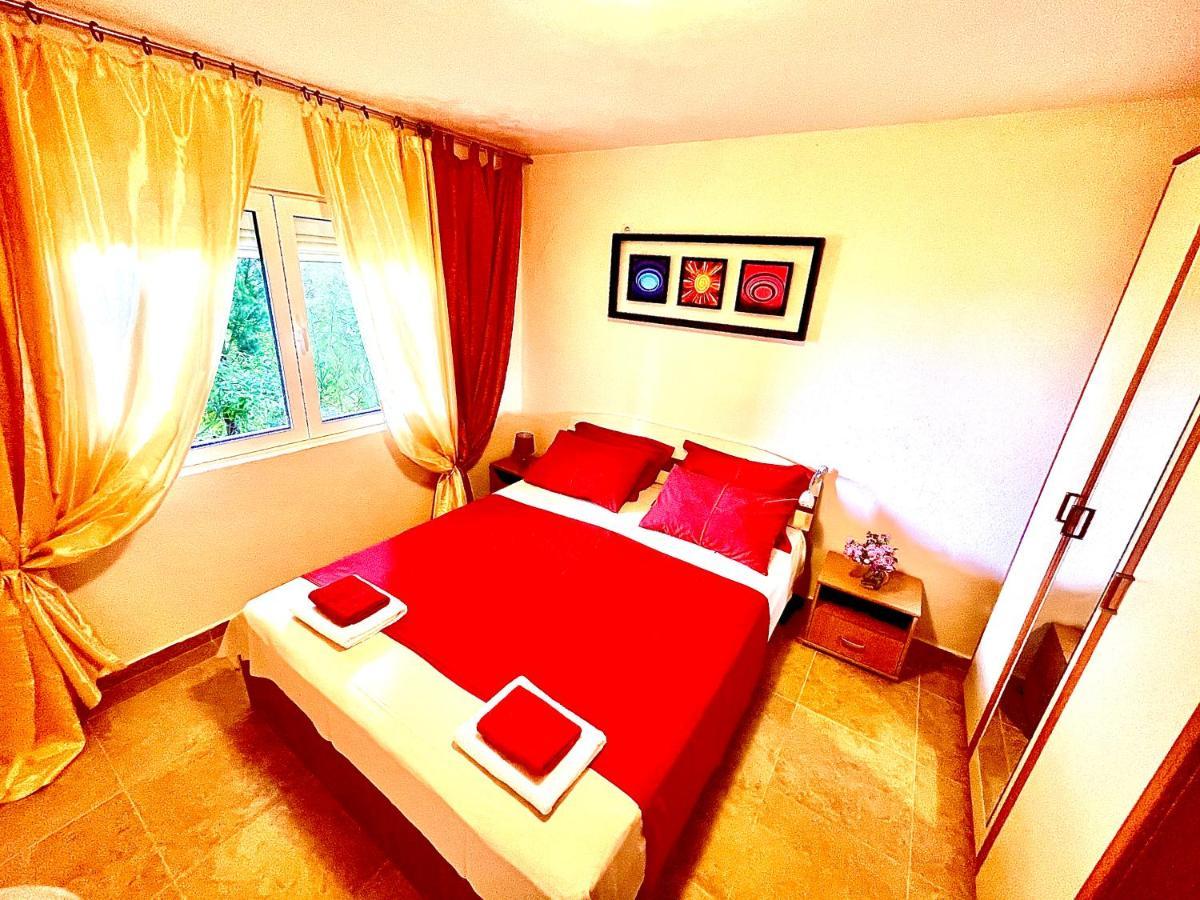 Holiday Home Viko Сутоморе Экстерьер фото